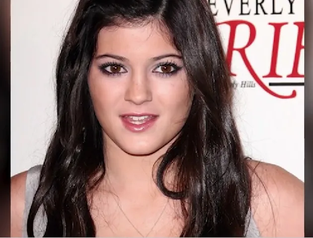 10 Seleb Holly Pernah Kena Bully
