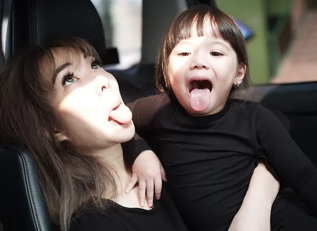 Ekspresi Lucu Gisel &amp; Gempi