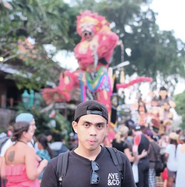 Ayudia Bing Slamet di Bali