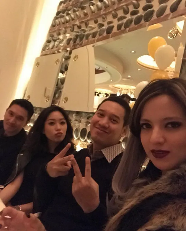 Nia Ramadhani - Keluarga Bakrie