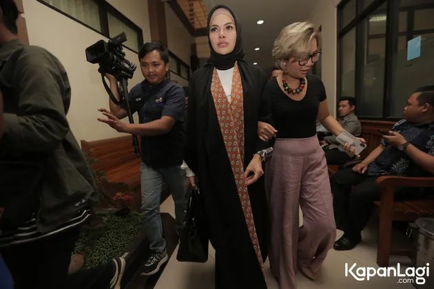 Nikita Mirzani - Dipo Latief