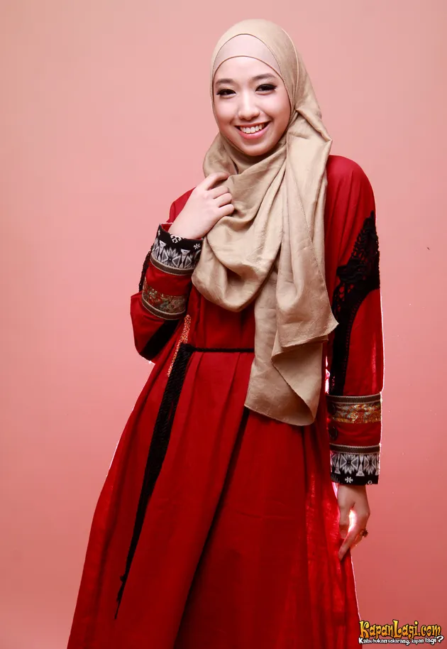 FOTO: Noura, Model-Model Cantik Yang Kini Syiar Dengan Syair