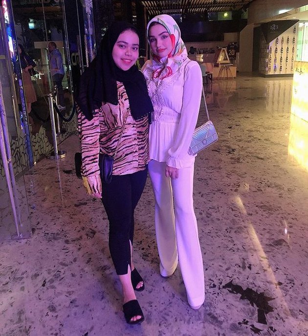 PHOTO: Nurah Syahfirah, Stepmother of Teuku Rassya, Starts Learning to Wear Hijab, So Beautiful!
