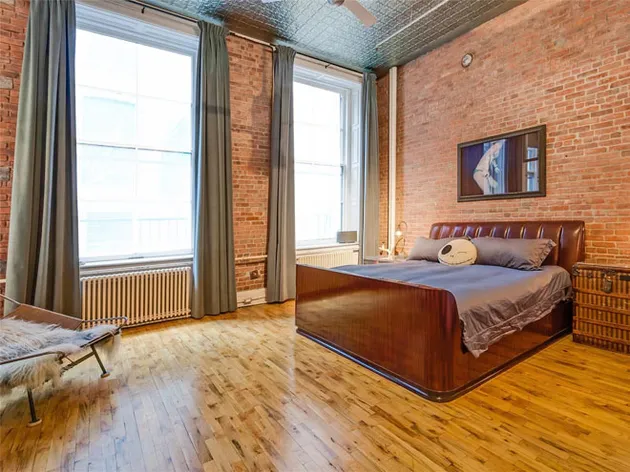 Rumah Adam Levine - Behati