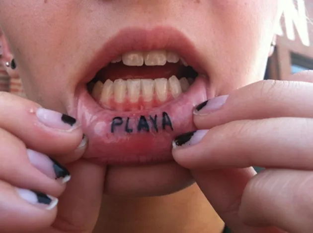 Tattoo Bibir