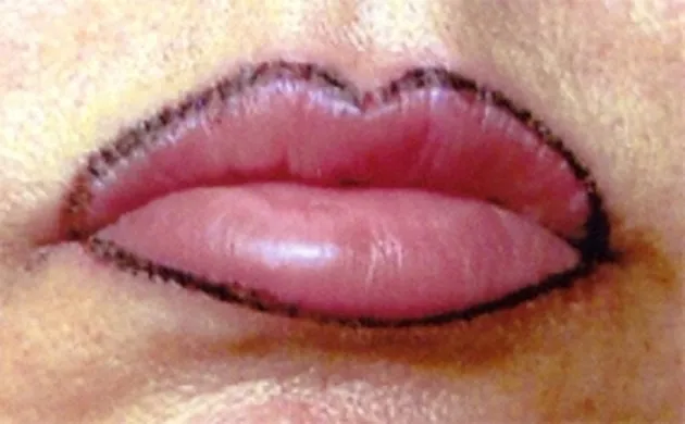 Tattoo Bibir