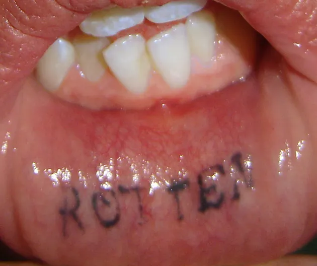 Tattoo Bibir
