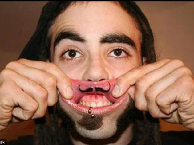 Tattoo Bibir