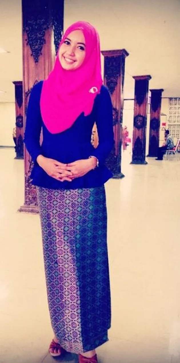 Carolyna Dewi, Tunangan Cella Kotak