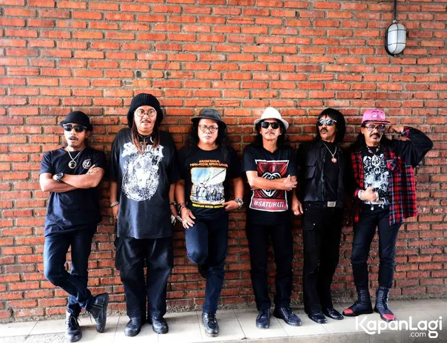 FOTO: OM PMR Rilis \&#039;Too Long To Be Alone\&#039;