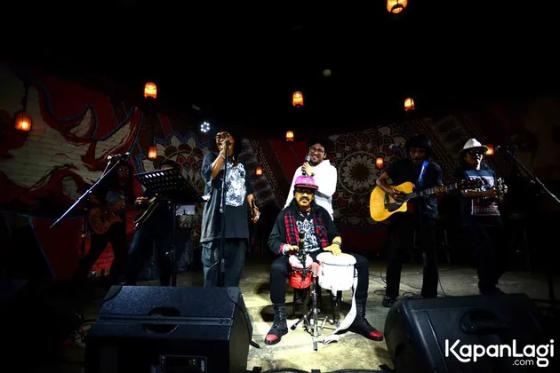 FOTO: OM PMR Rilis \&#039;Too Long To Be Alone\&#039;
