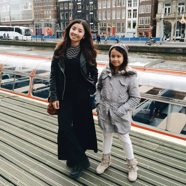 OOTD Putri Feny Rose