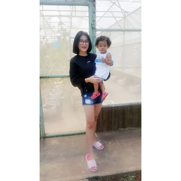 Ovi Si Ratu Serigala