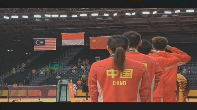 momen indonesia raya berkumandang di Rio 2016