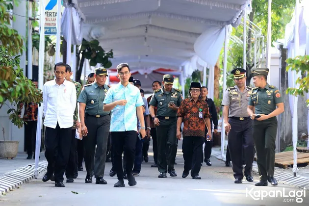Jokowi - Kahiyang Ayu &amp; Bobby Nasution
