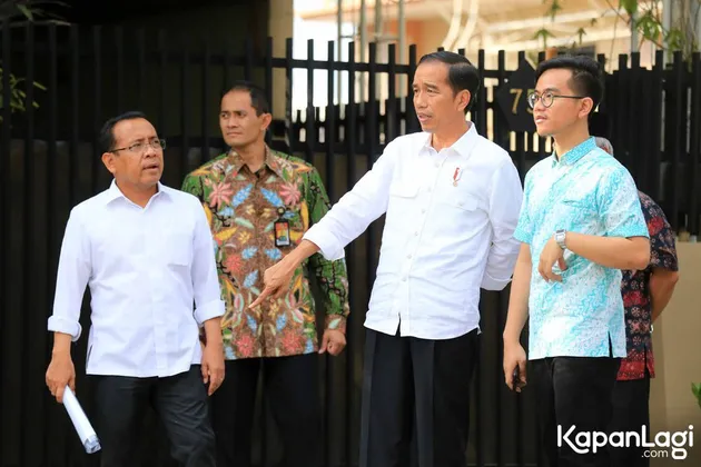 Jokowi - Kahiyang Ayu &amp; Bobby Nasution