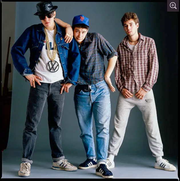 foto musisi berbicara