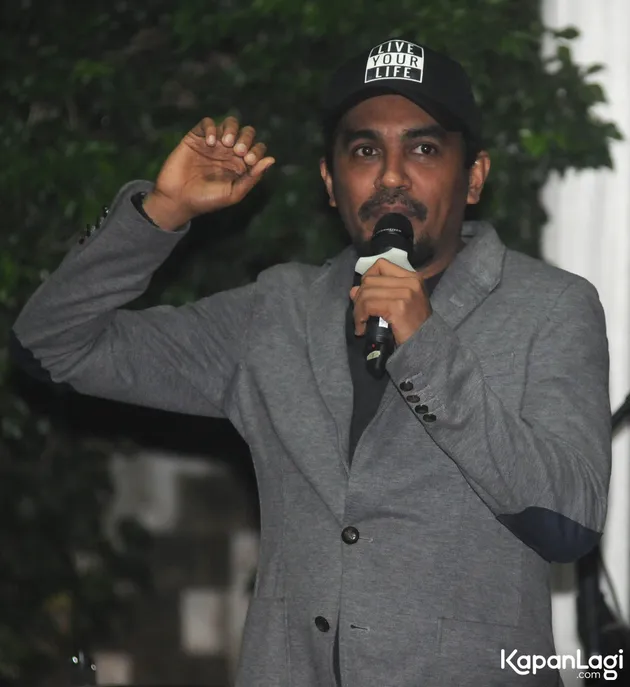 Di akhir perbincangan, Glenn mengatakan bahwa kepergian Mike adalah suatu kehilangan yang sangat besar.