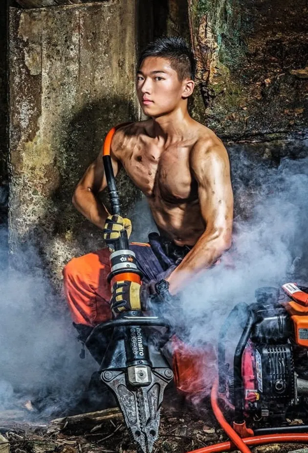 Pemadam Kebakaran Ganteng