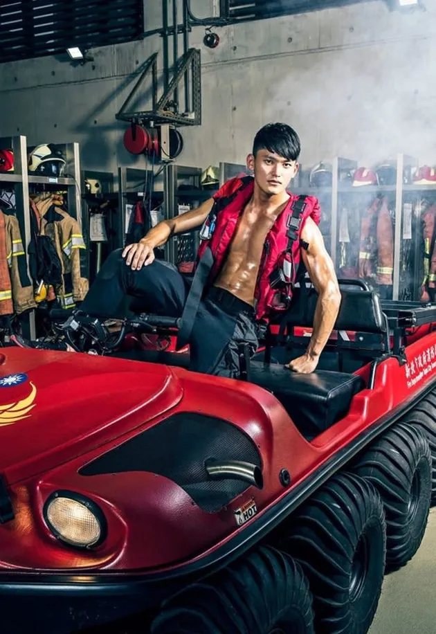 Pemadam Kebakaran Ganteng