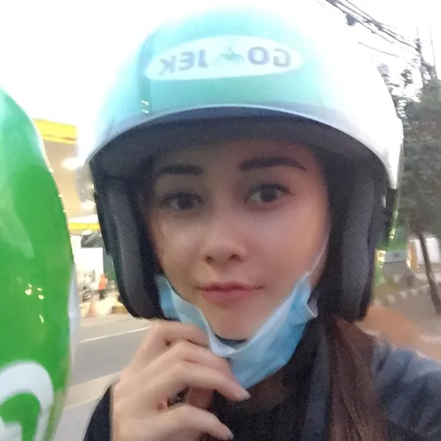 gojek, berita gojek, foto gojek, artis naik gojek