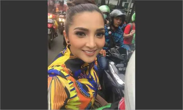 gojek, berita gojek, foto gojek, artis naik gojek