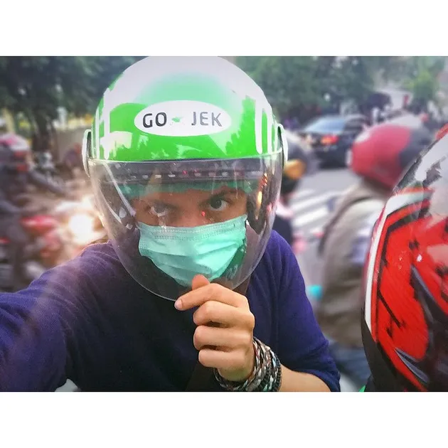 gojek, berita gojek, foto gojek, artis naik gojek