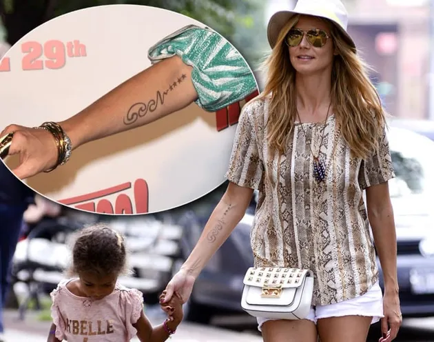 Foto: Para Supermodel Holly Dengan Tattoo Kecil Yang Eye ...
