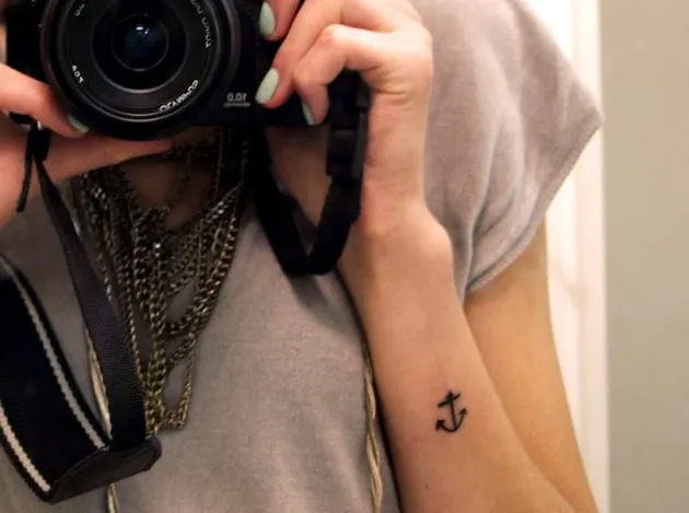 Seleb Hollywood Dengan Tattoo Kecil Eye-catchy