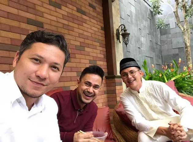 Para Tamu Aqiqah Putri Bungsu Ussy - Andika
