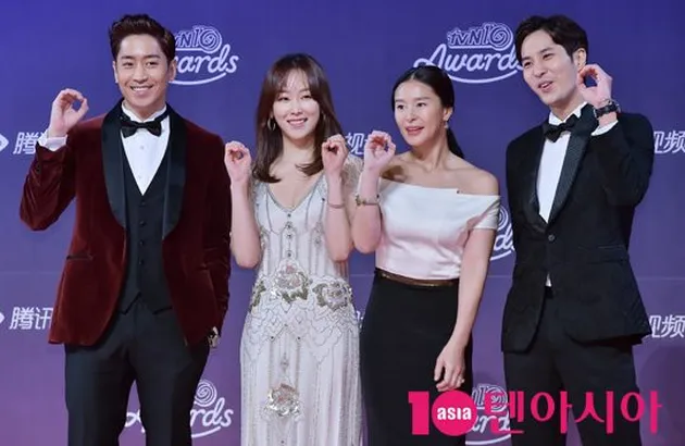 red carpet tvN10 Awards