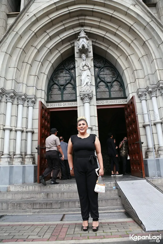 Sederet seleb di pernikahan Sandra Dewi 