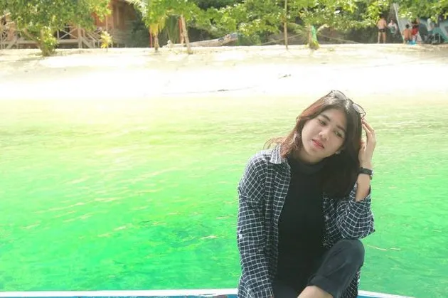 Staff Ojek Online Cantik