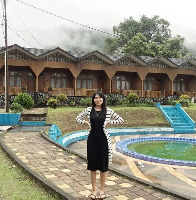 Staff Ojek Online Cantik