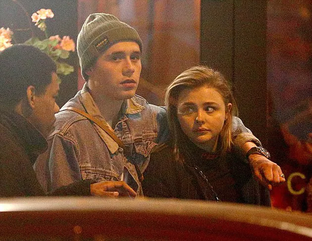 foto mesra brooklyn beckham chloe moretz