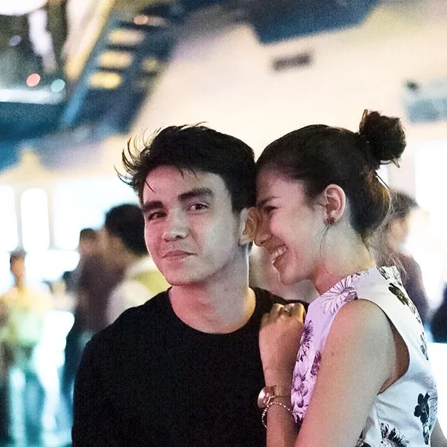 Michelle Joan &amp; Chris Laurent Makin Mesra