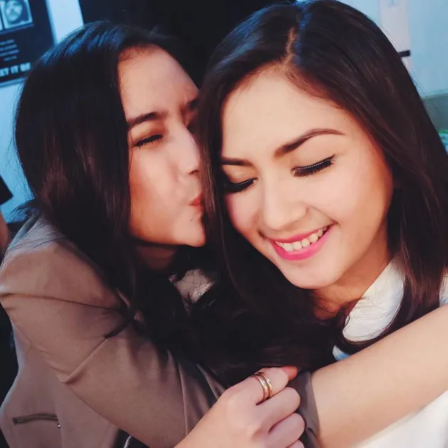 Prilly Latuconsina - Jessica Mila