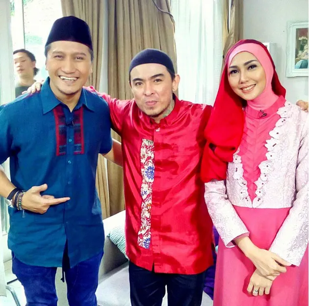 [FOTO] PELUK ISLAM, INI BUKTI BEERY SAINT LOCO MAKIN 