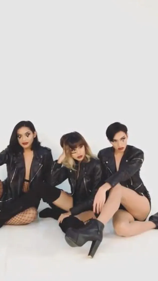 Awkarin - Millen Cyrus