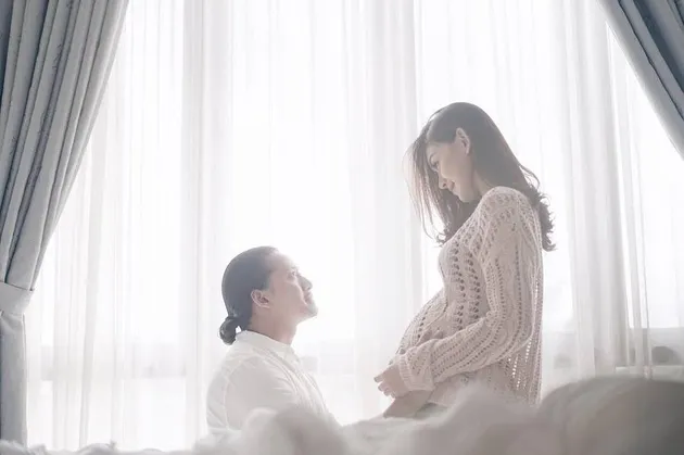 Pemotretan Kehamilan Melody Prima