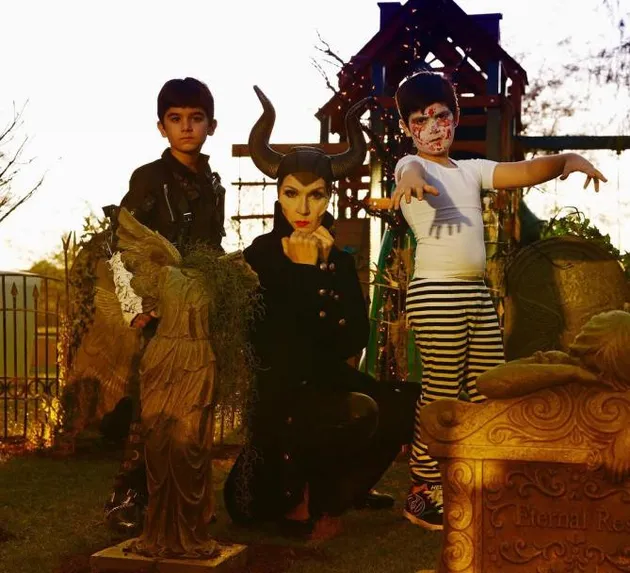Anak Artis di Halloween