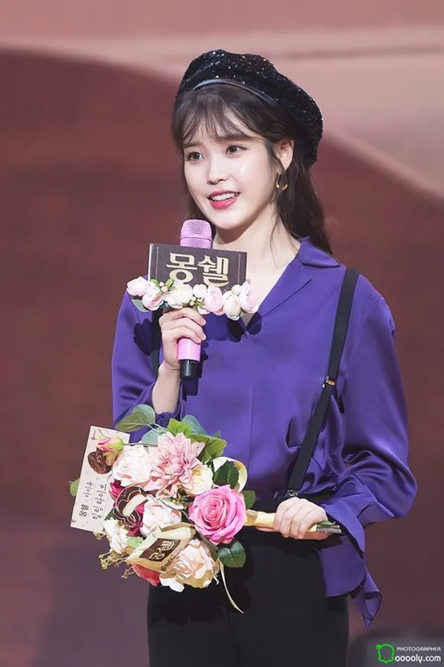 IU