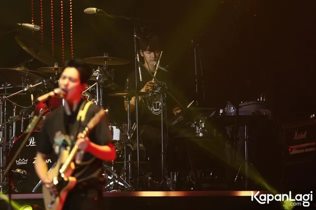 CN BLUE