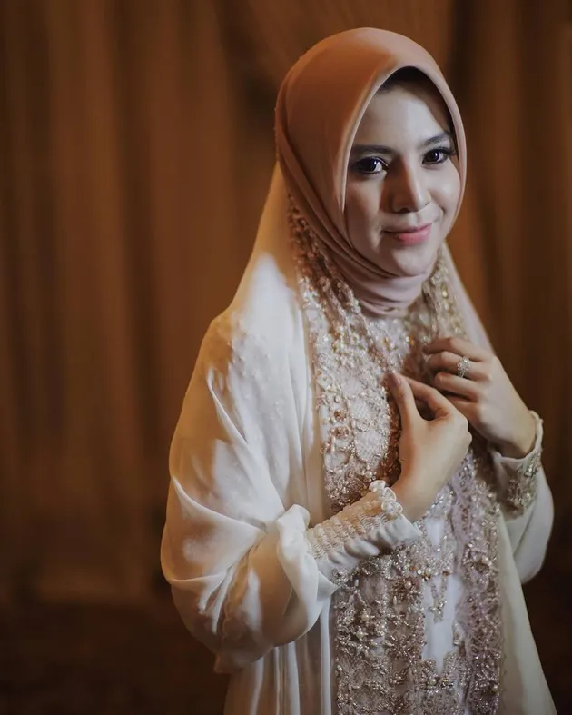 Foto pernikahan putri Gubernur Soekarwo - Kartika Prawita