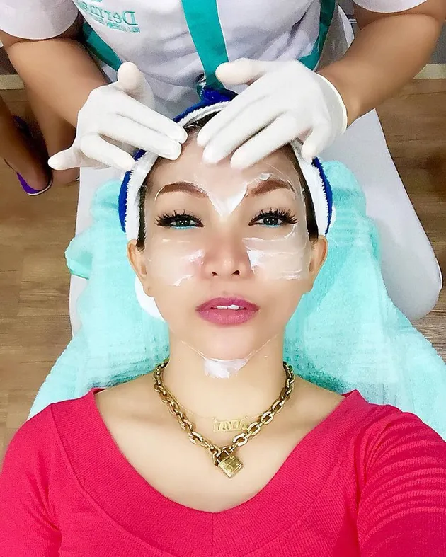 Perawatan Kecantikan Roro Fitria