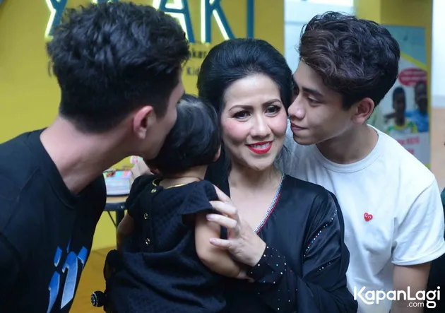 Ultah Ke-45 Venna Melinda