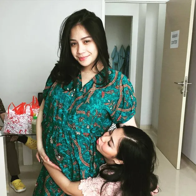 Foto anak Raffi Nagita - Rafathar Ahmad