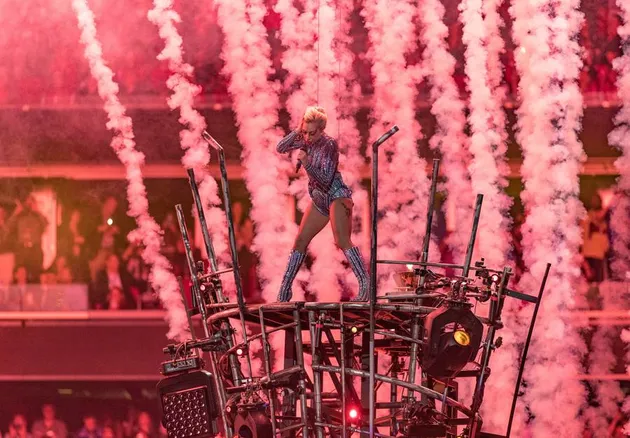 Lady Gaga di Halftime Super Bowl 2017 