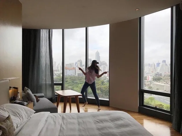 Luna Maya ke Bangkok