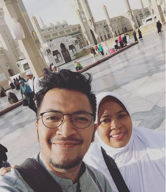 Ihsan Tarore